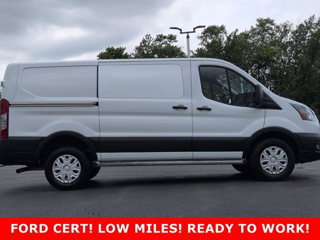 Certified 2025 Ford Transit 250 Low Roof w/ Exterior Upgrade Package RWD image 4