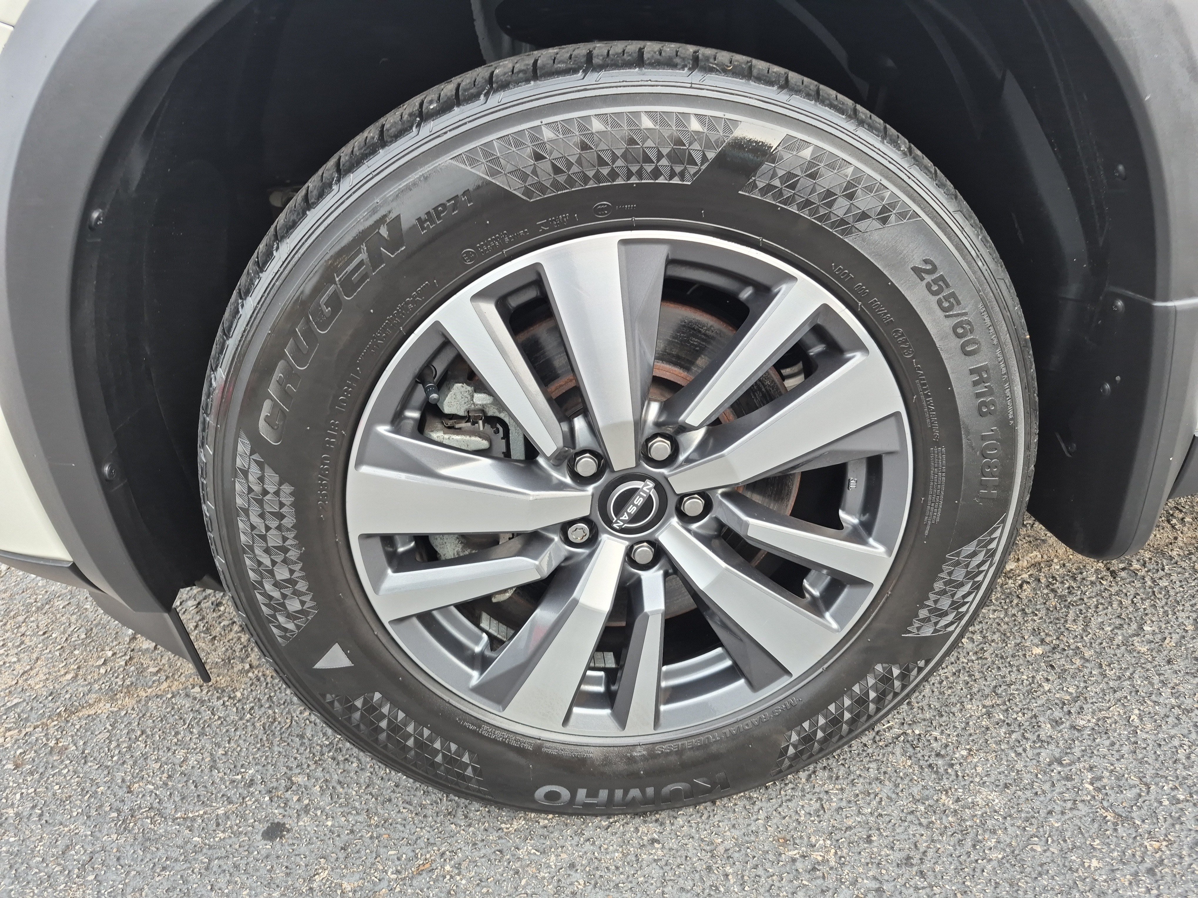 Used 2024 Nissan Pathfinder SL AWD/4WD image 8