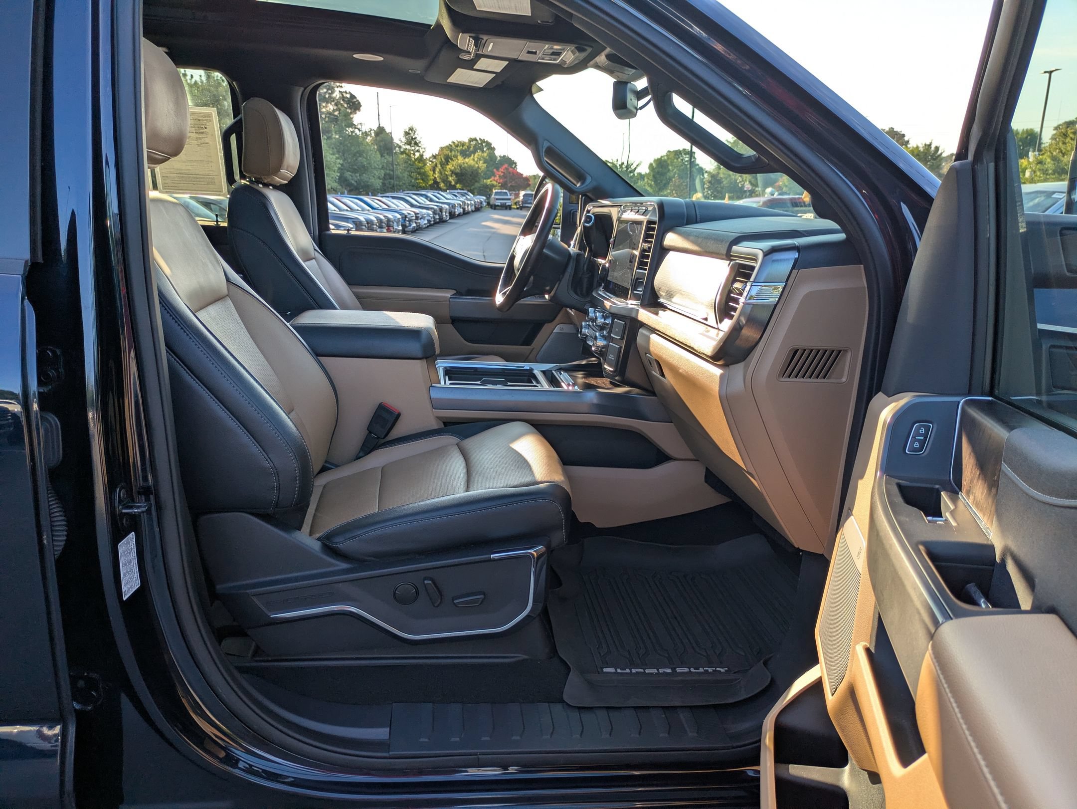 Certified 2024 Ford F250 Lariat w/ Lariat Ultimate Package AWD/4WD image 39