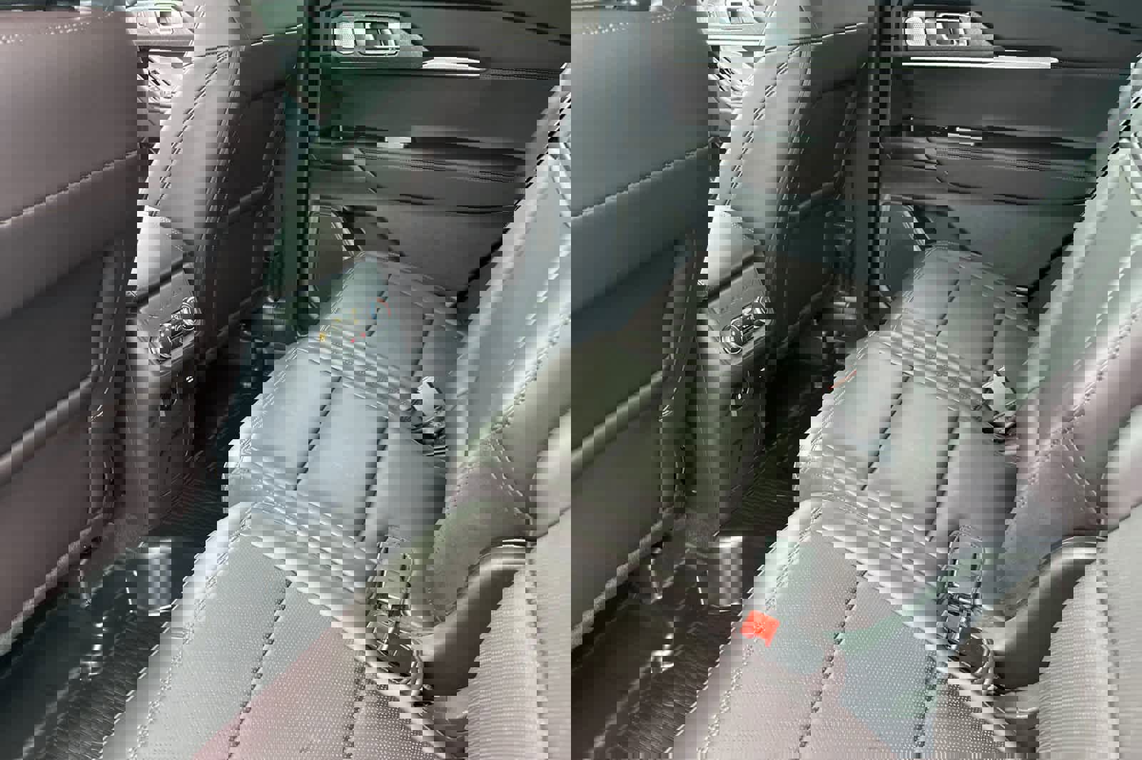 Certified 2025 Ford Explorer Platinum image 10