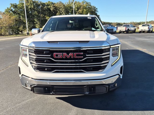 Used 2024 GMC Sierra 1500 SLT w/ SLT Premium Package AWD/4WD image 9