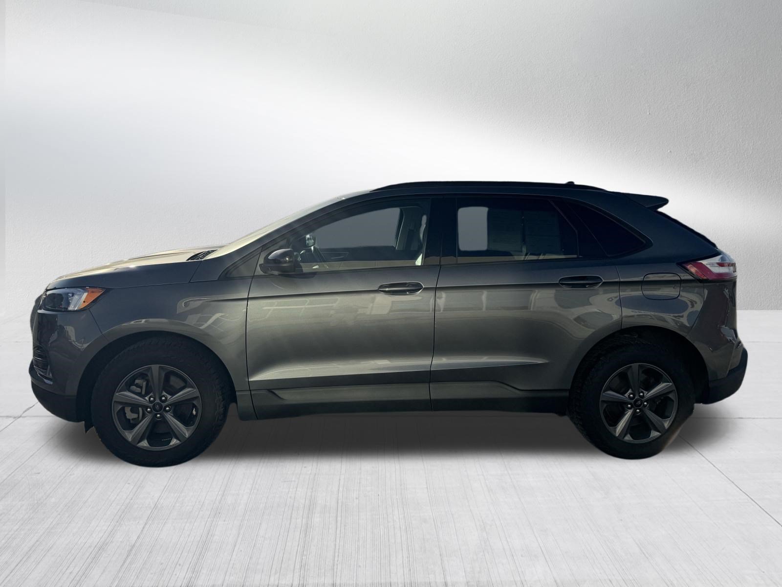 Certified 2024 Ford Edge SEL w/ Sport Appearance Package AWD/4WD image 4