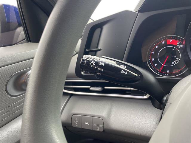 Used 2022 Hyundai Elantra SEL FWD image 14