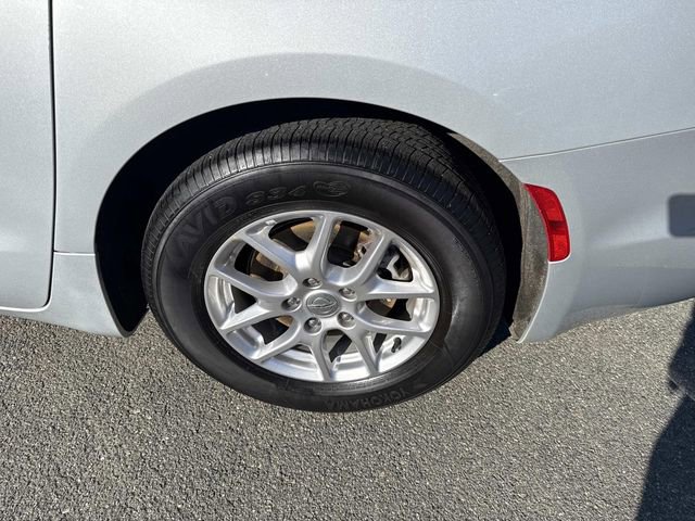 Used 2024 Chrysler Pacifica Touring-L image 13