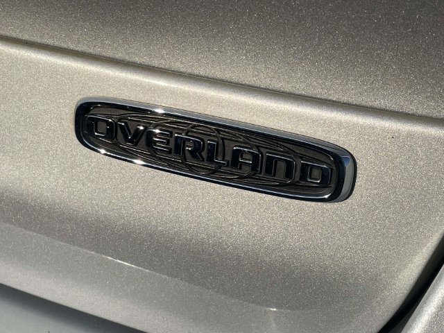 Used 2021 Jeep Grand Cherokee L Overland w/ Luxury Tech Group IV AWD/4WD image 10