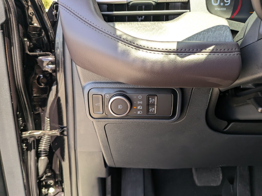 Certified 2026 Ford Explorer Platinum RWD image 28