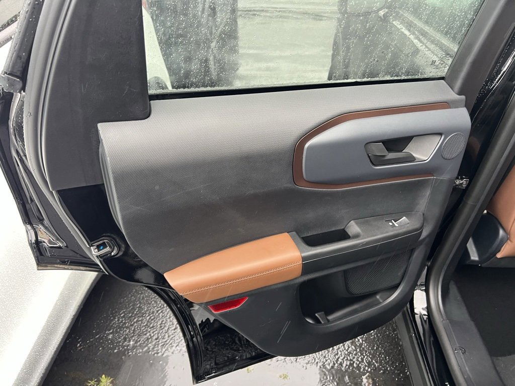 Certified 2021 Ford Bronco Sport Outer Banks w/ Outer Banks Package (96D) image 16