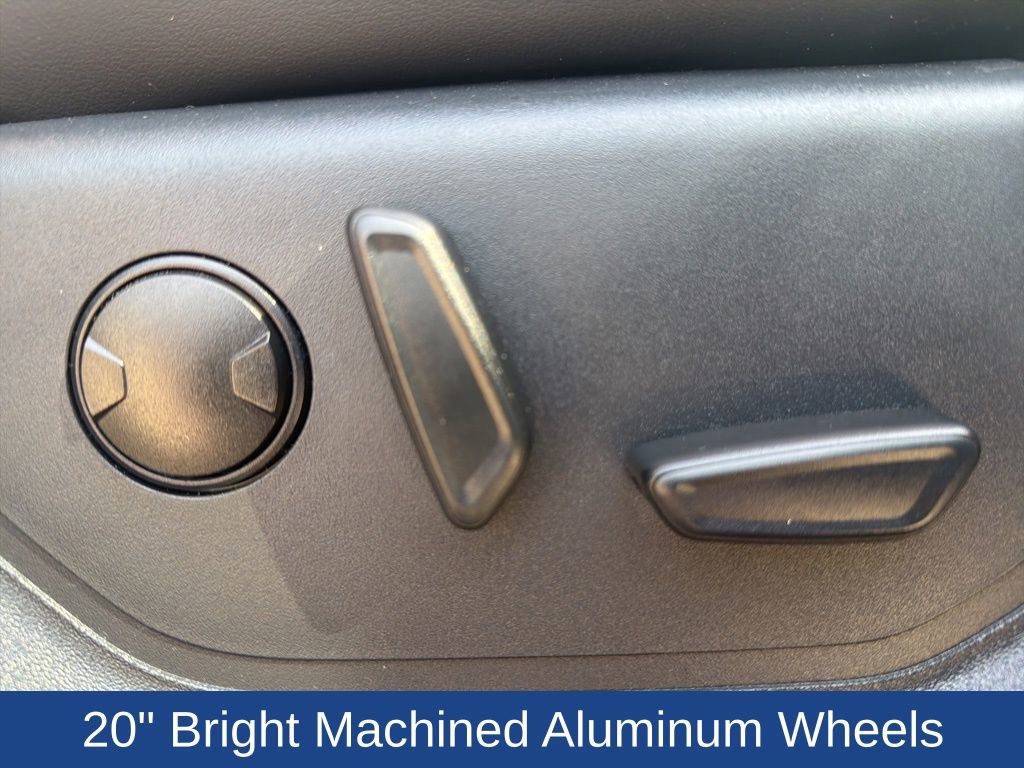 Certified 2023 Ford Expedition XLT image 14