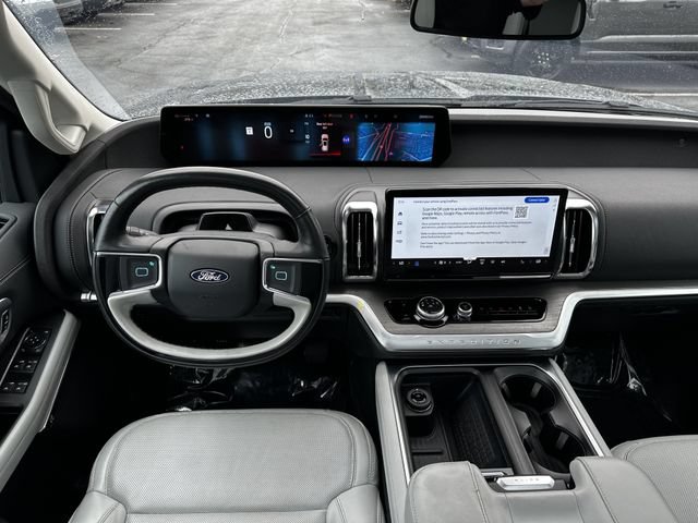 Certified 2025 Ford Expedition Platinum w/ Driver's Package AWD/4WD image 13