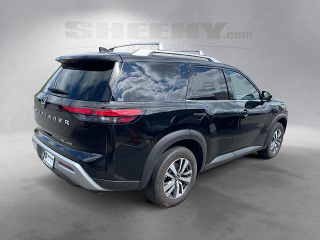 Used 2023 Nissan Pathfinder SL AWD/4WD image 3