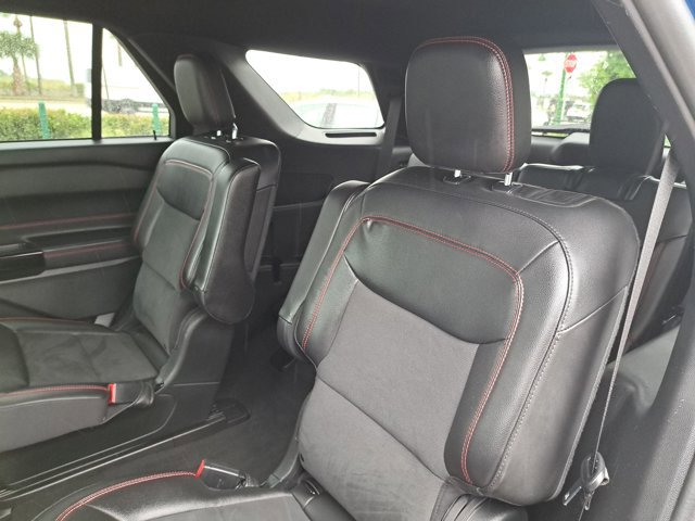 Certified 2022 Ford Explorer ST-Line w/ Class IV Trailer Tow Package image 12