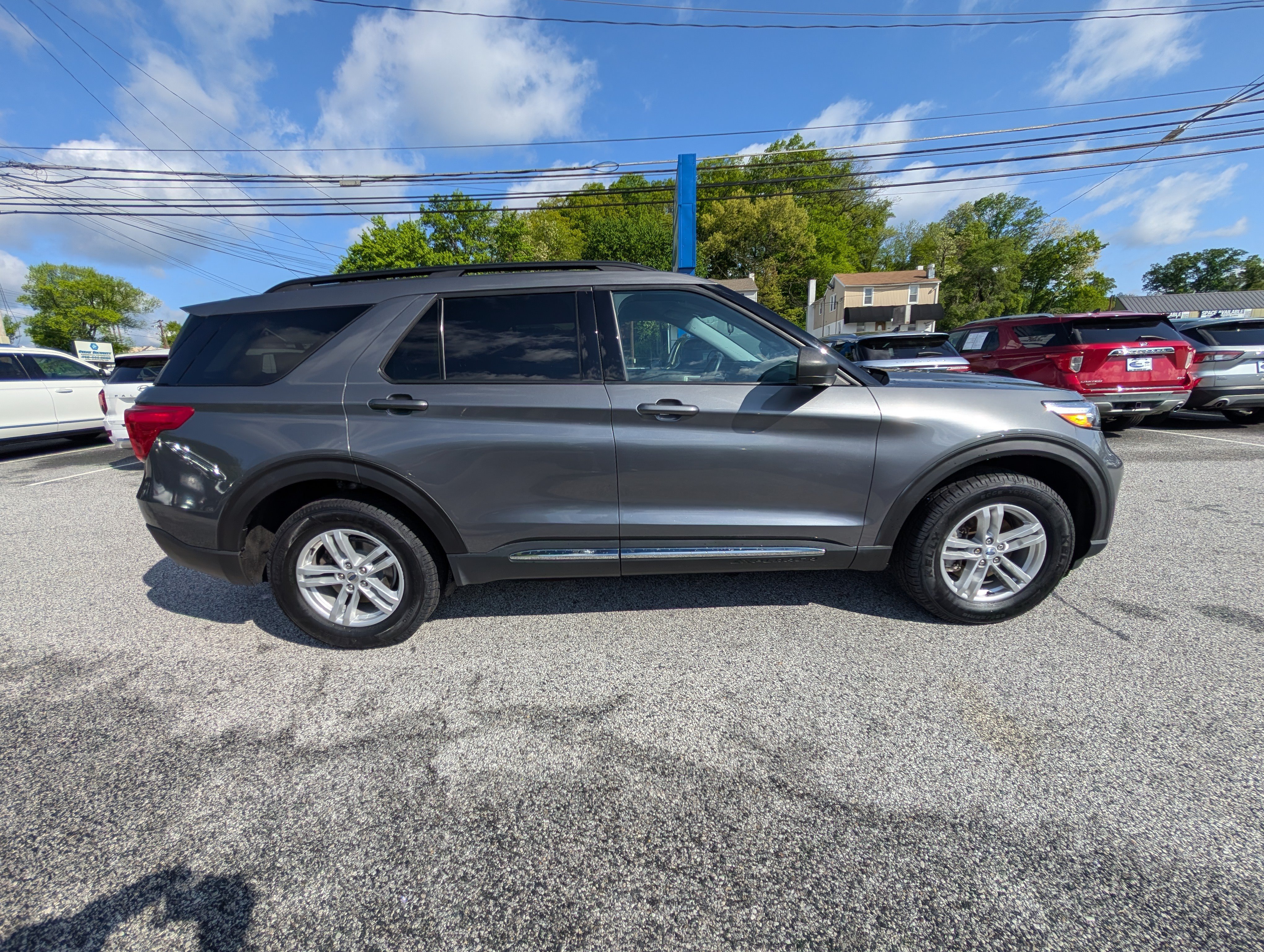Certified 2023 Ford Explorer XLT w/ Equipment Group 202A AWD/4WD image 8