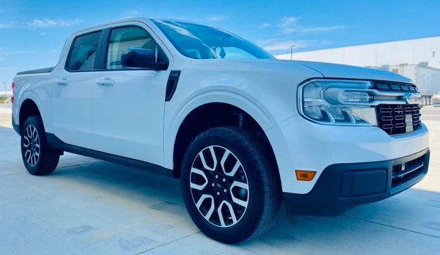 Certified 2024 Ford Maverick Lariat w/ 4K Tow Package AWD/4WD image 3