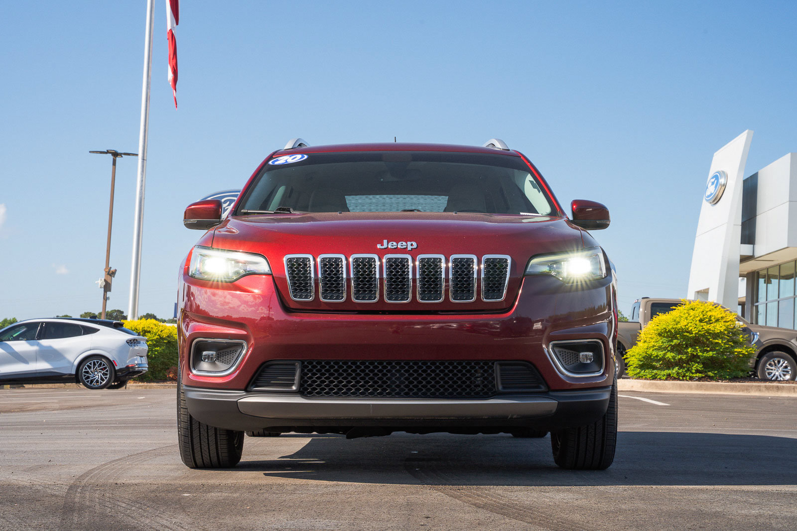 Used 2020 Jeep Cherokee Limited FWD image 2