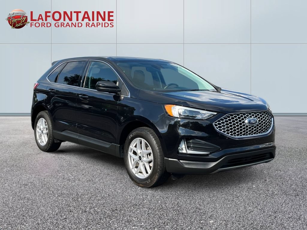 Certified 2024 Ford Edge SEL w/ Convenience Package AWD/4WD image 3