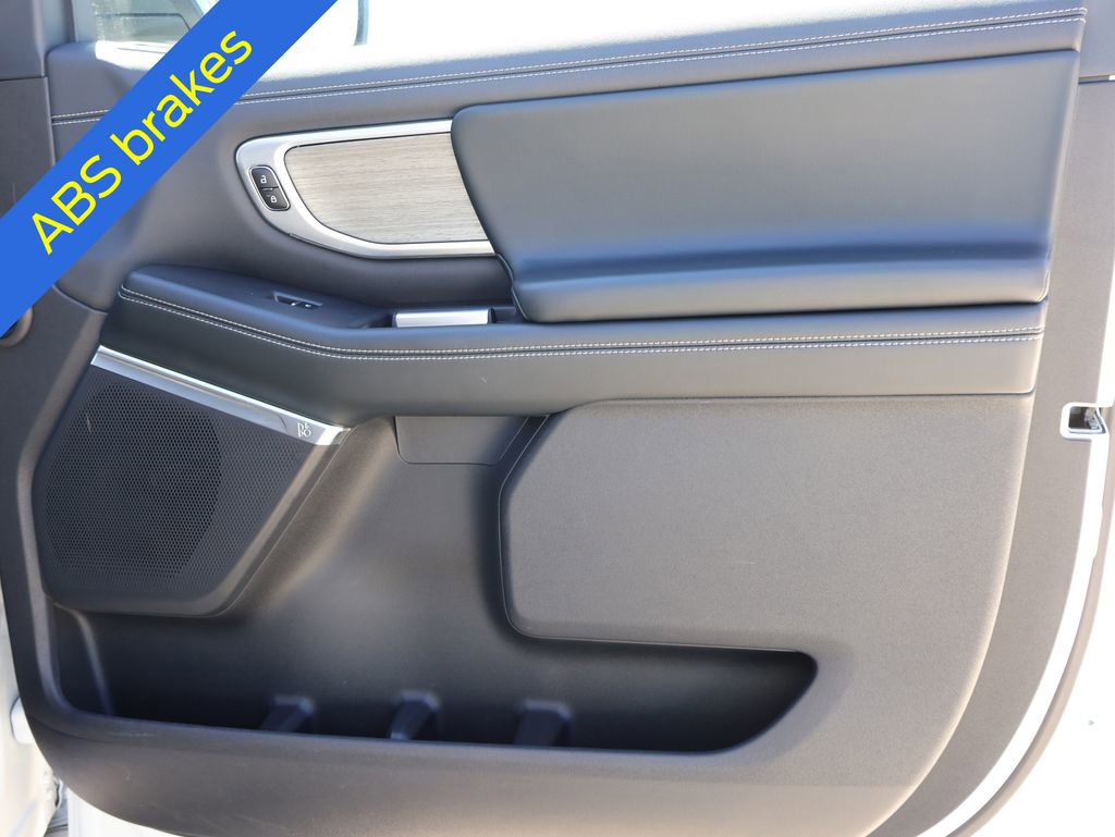 Certified 2025 Ford Expedition Max Platinum image 8