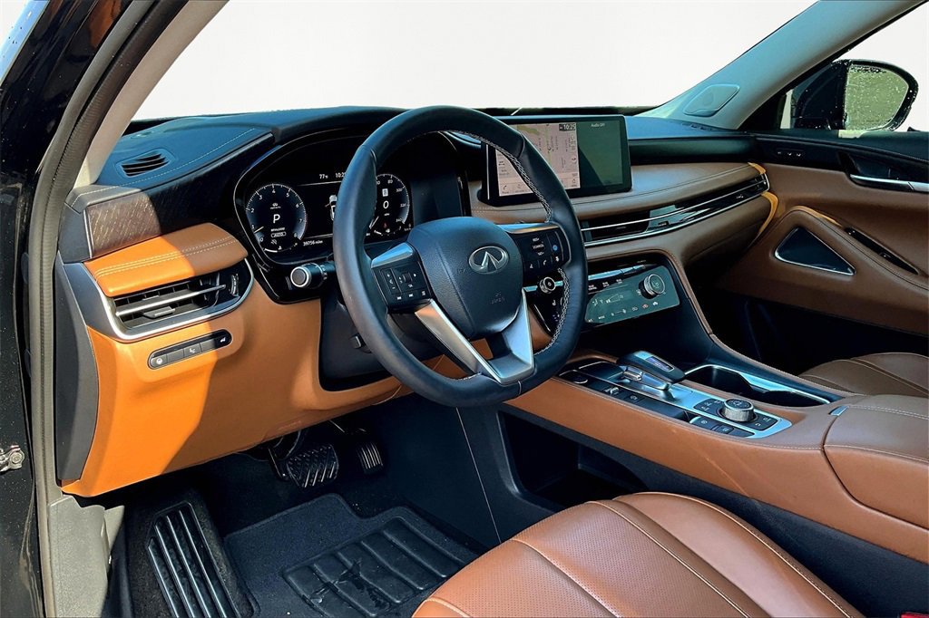 Used 2024 INFINITI QX60 Sensory w/ Vision Package image 14