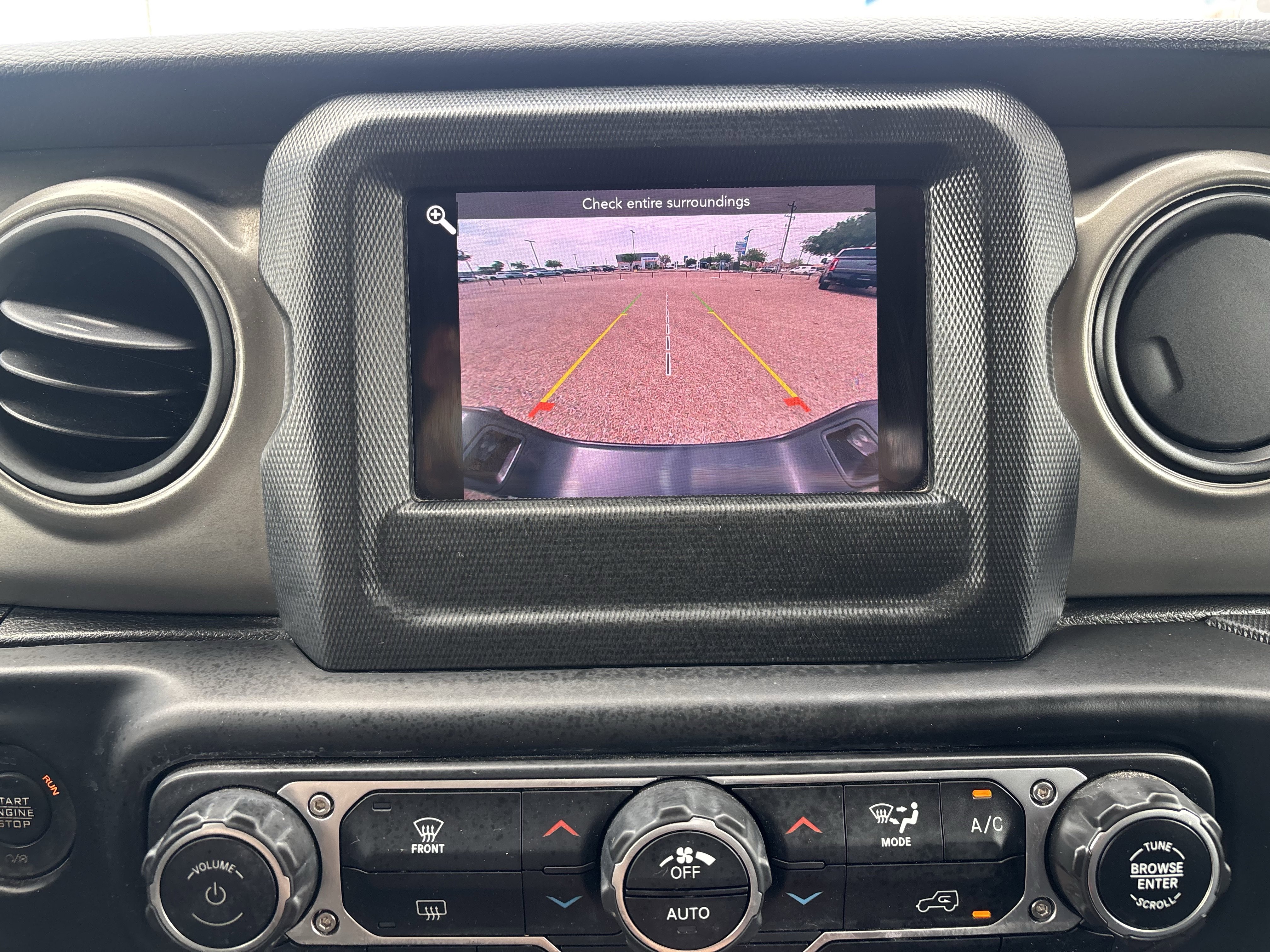 Used 2022 Jeep Gladiator Sport AWD/4WD image 35