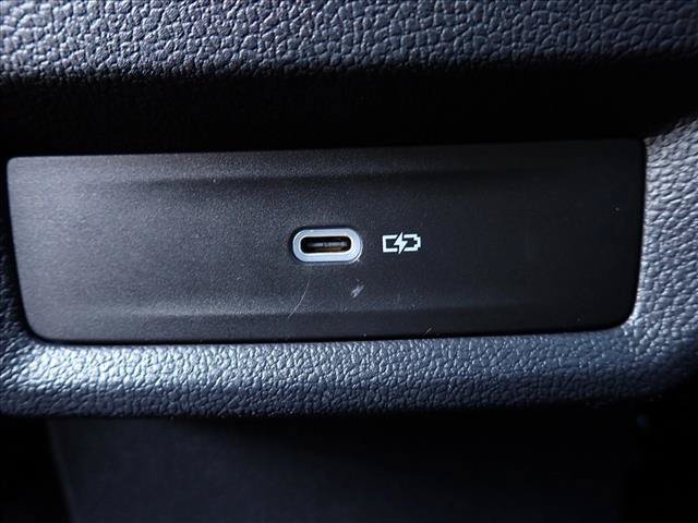 Used 2022 Volkswagen Taos SE FWD image 10