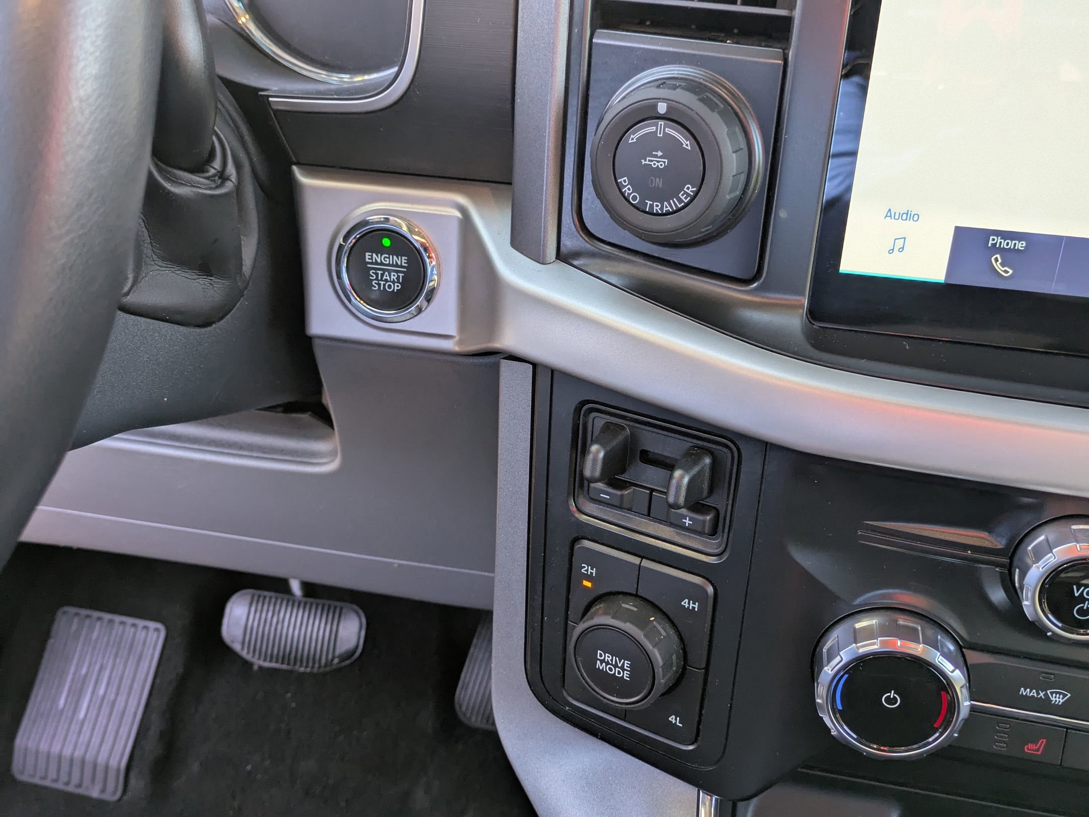 Certified 2022 Ford F150 XLT w/ Equipment Group 302A High image 26