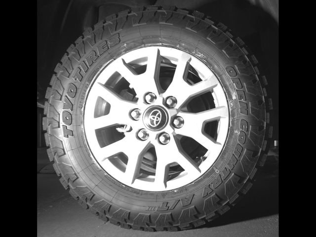 Used 2024 Toyota Tacoma SR5 AWD/4WD image 12
