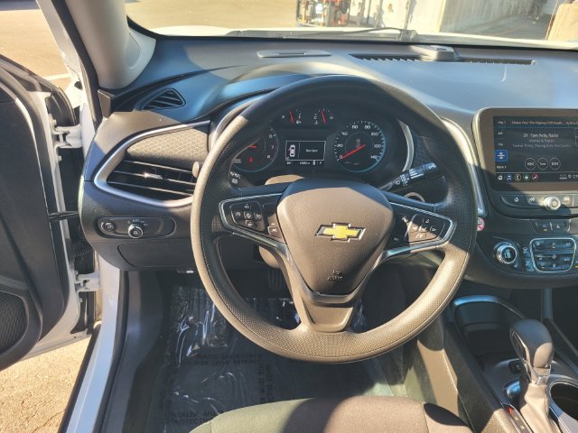 Used 2025 Chevrolet Malibu LT FWD image 30