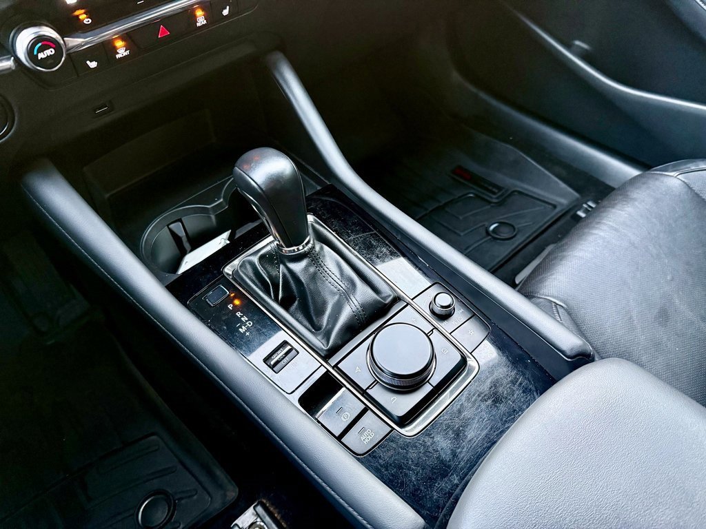 Used 2020 MAZDA MAZDA3 Premium image 22