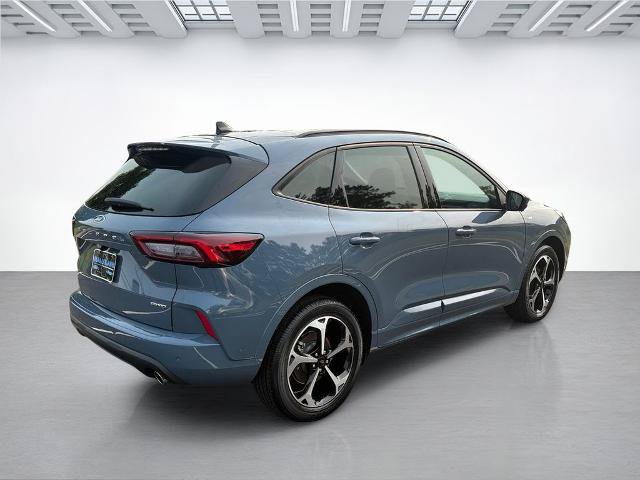 Certified 2023 Ford Escape ST-Line Elite w/ Premium Technology Package AWD/4WD image 3