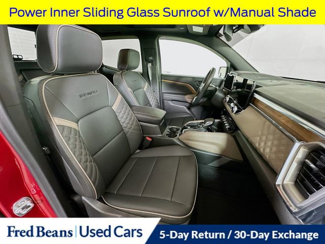 Used 2025 GMC Canyon Denali AWD/4WD image 34