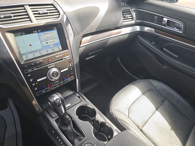 Certified 2018 Ford Explorer Limited w/ Equipment Group 301A AWD/4WD image 32