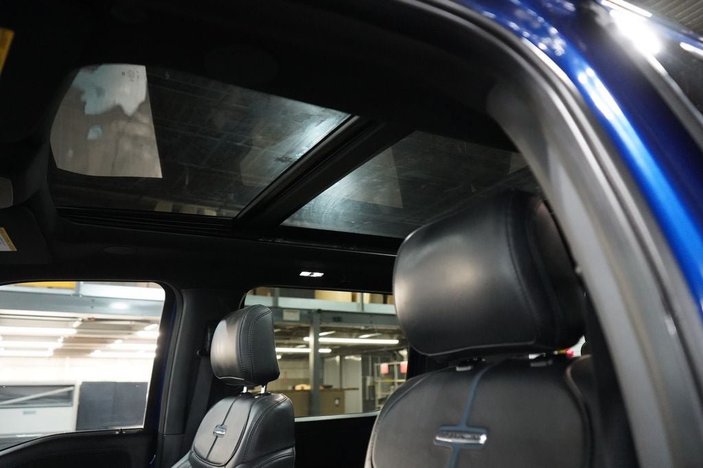 Certified 2026 Ford F350 Platinum AWD/4WD image 17
