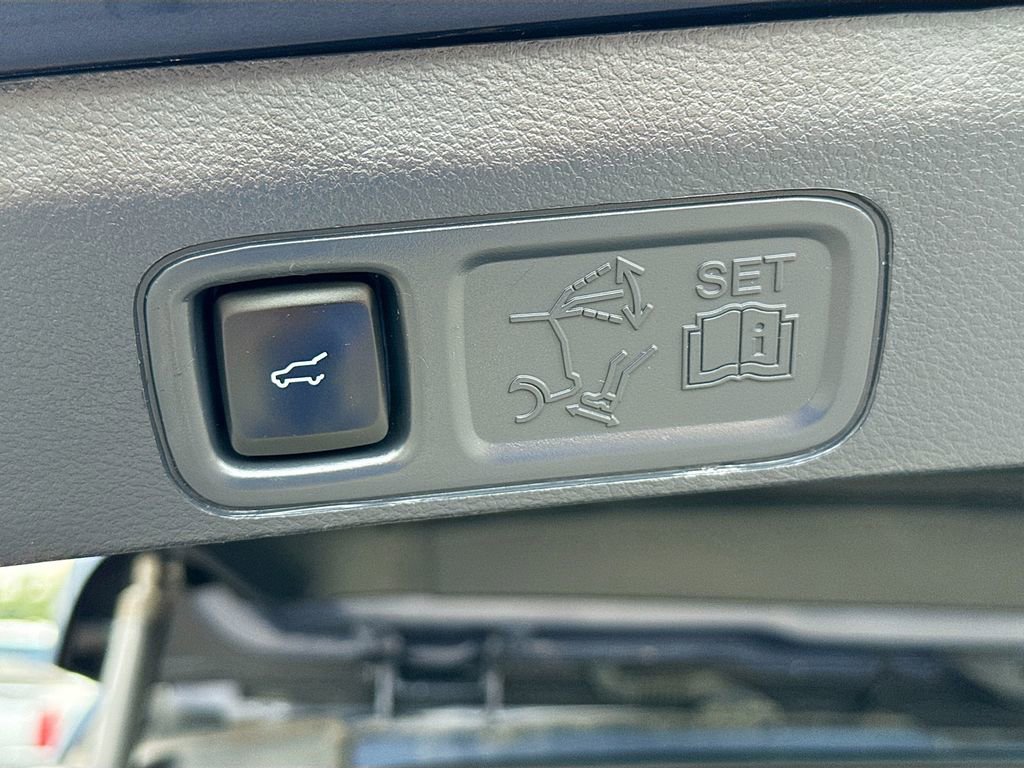 Certified 2023 Ford Expedition Max Limited RWD image 31