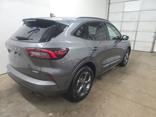 Certified 2024 Ford Escape ST-Line w/ Tech Pack #1 AWD/4WD image 9