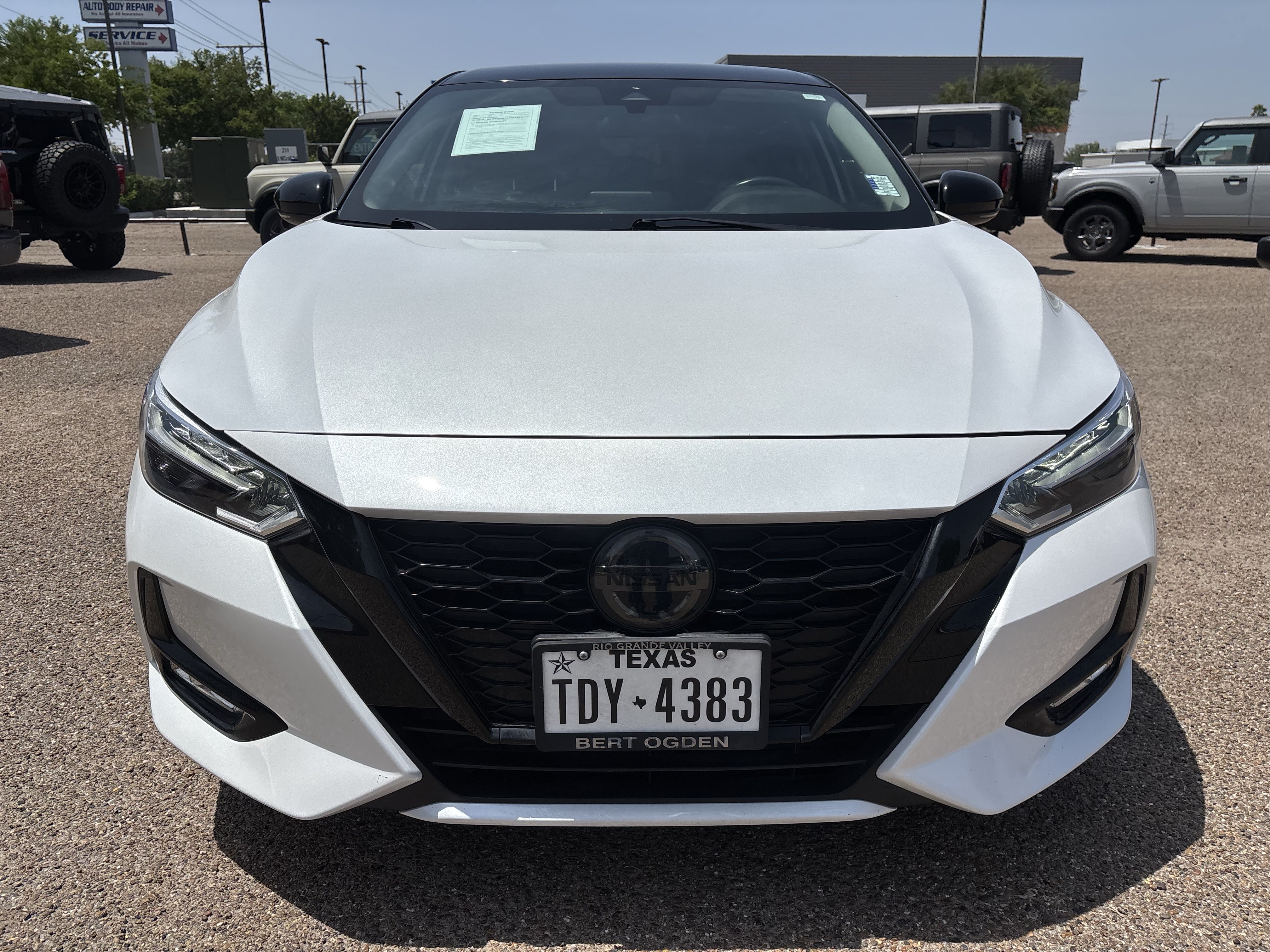 Used 2023 Nissan Sentra SR w/ Midnight Edition Package FWD image 6
