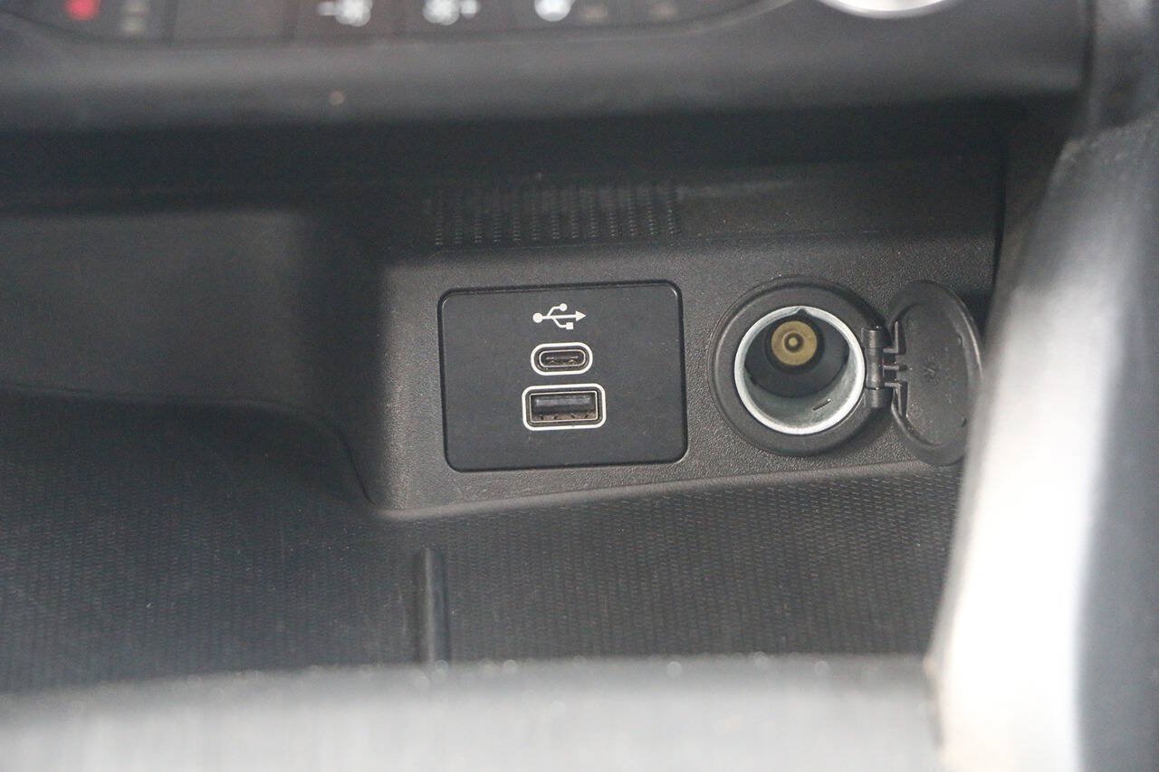 Certified 2024 Ford Escape Active AWD/4WD image 22
