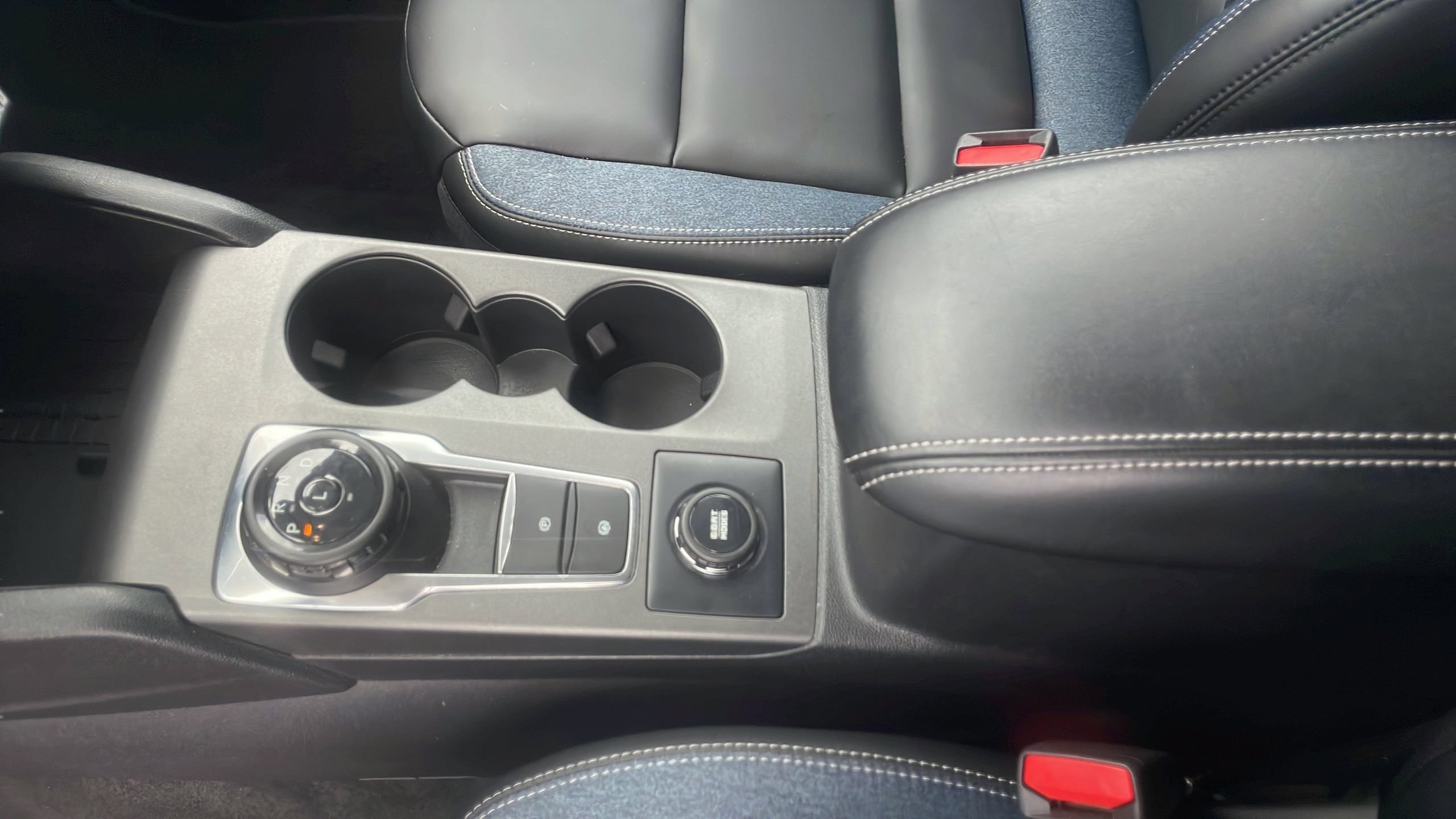 Certified 2025 Ford Bronco Sport Outer Banks w/ Outer Banks Tech Package+ AWD/4WD image 24
