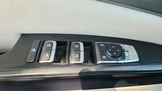 Used 2024 Kia Carnival LX image 21