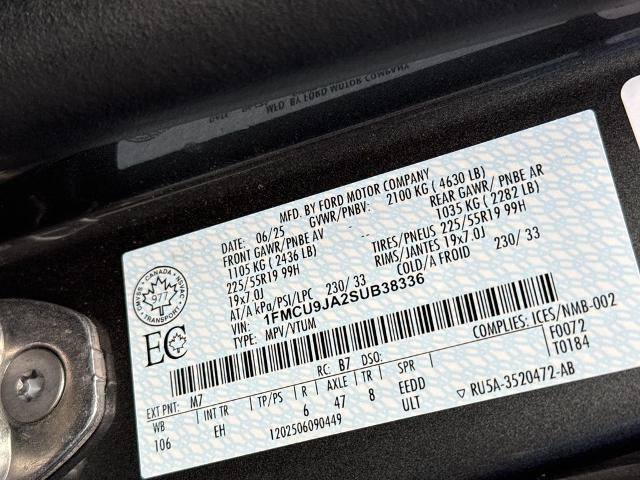 Certified 2025 Ford Escape Platinum AWD/4WD image 17
