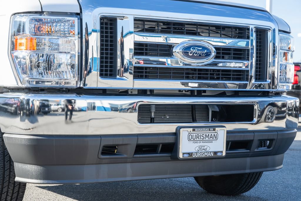 Certified 2023 Ford E-450 and Econoline 450 Super Duty w/ Power Windows & Locks Group image 10