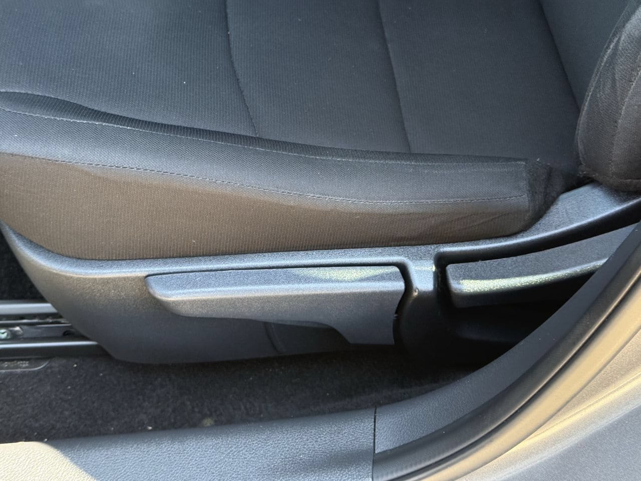 Used 2025 Nissan Sentra S FWD image 26