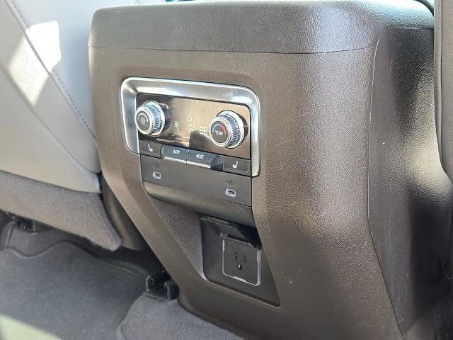 Used 2022 GMC Yukon SLT w/ SLT Premium Package image 11