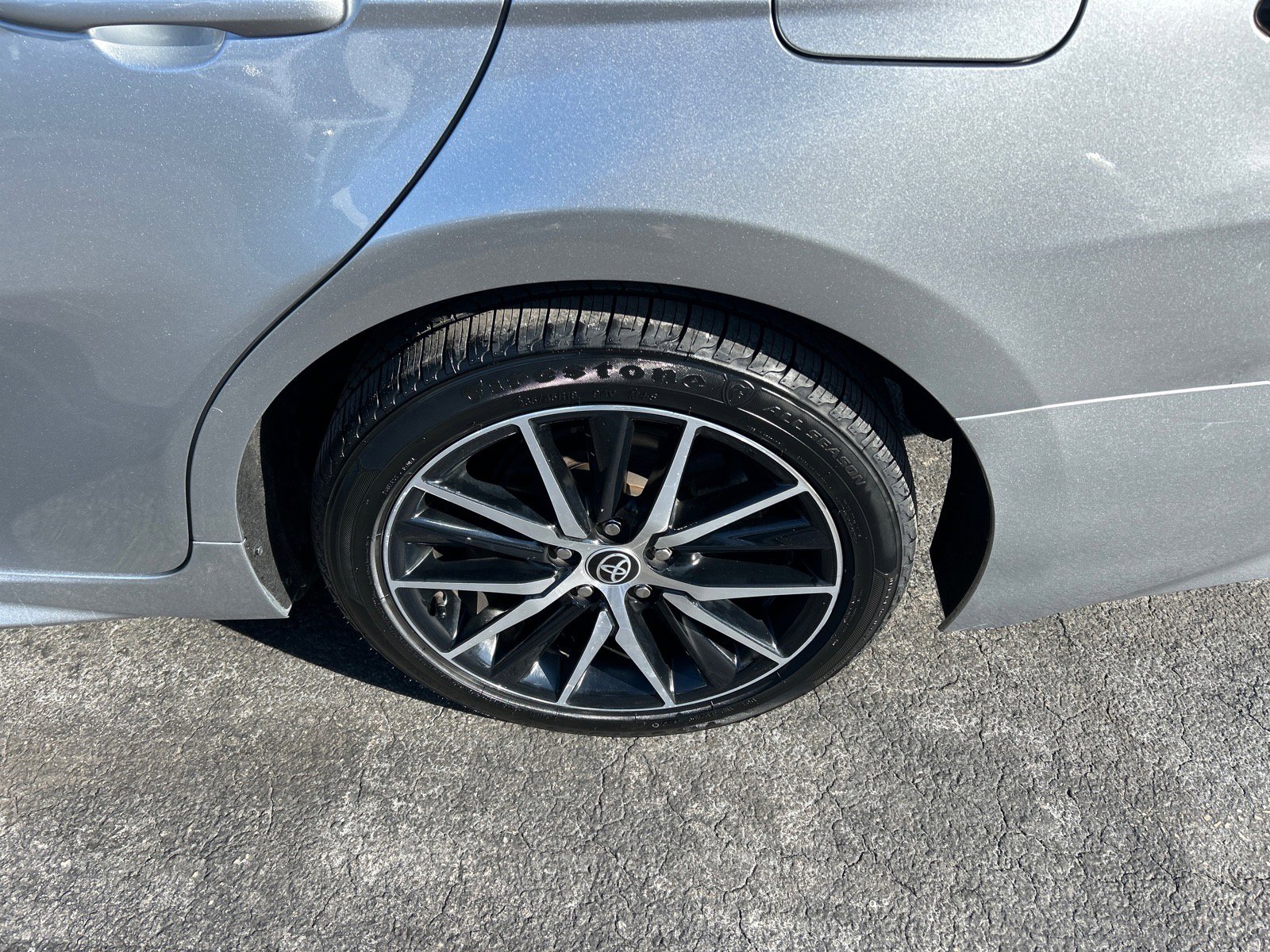 Used 2022 Toyota Camry SE image 27