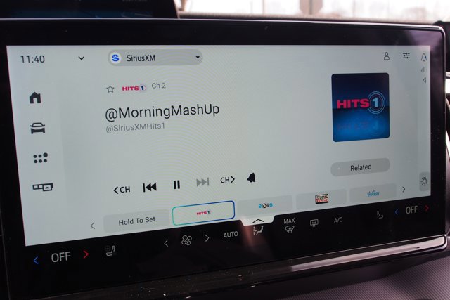 Certified 2025 Ford Expedition Active image 29