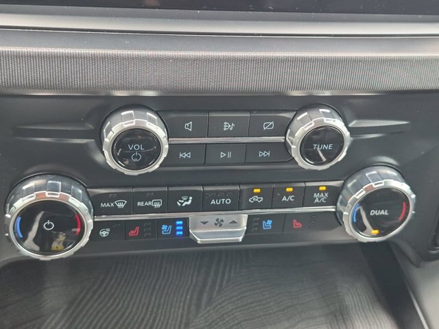 Certified 2023 Ford F350 Platinum AWD/4WD image 26