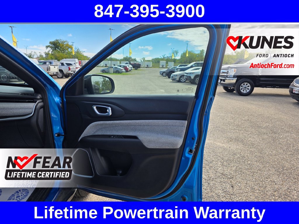 Used 2024 Jeep Compass Latitude AWD/4WD image 33