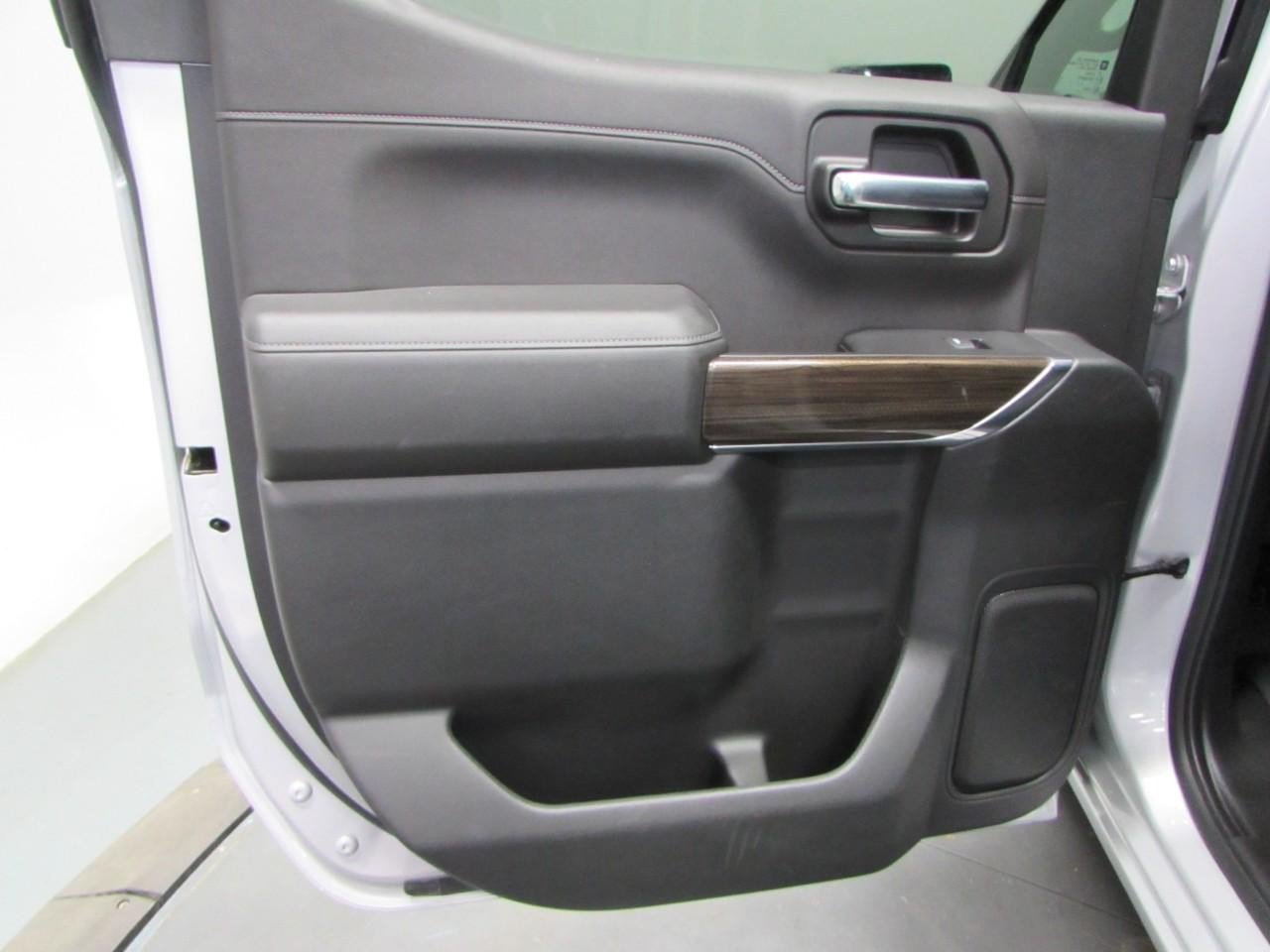 Used 2019 Chevrolet Silverado 1500 RST w/ All-Star Edition AWD/4WD image 14