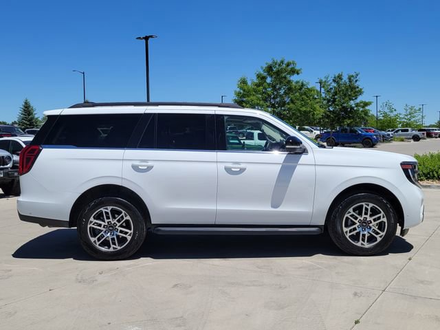 Certified 2025 Ford Expedition Active AWD/4WD image 2