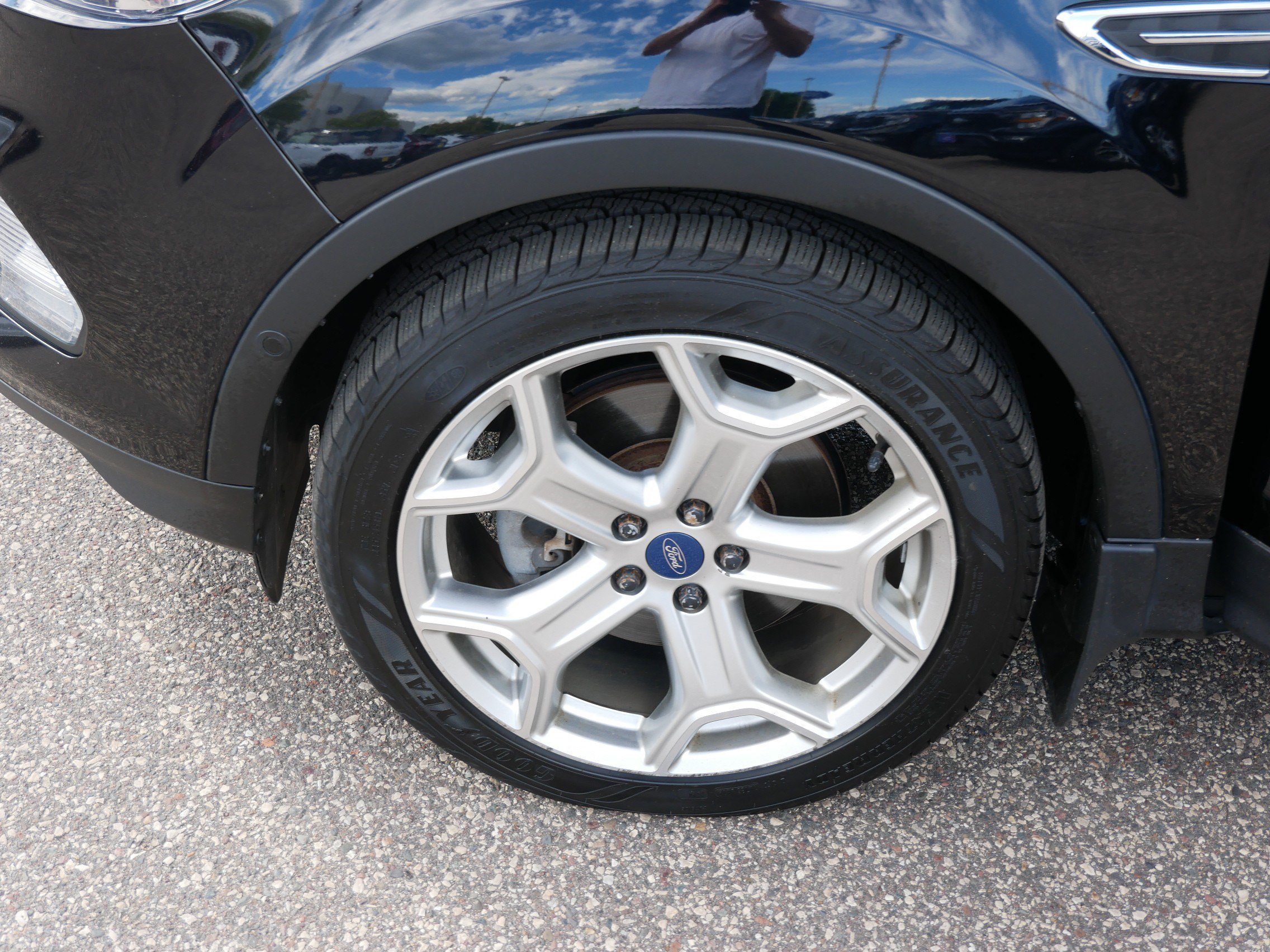 Certified 2019 Ford Escape Titanium AWD/4WD image 15