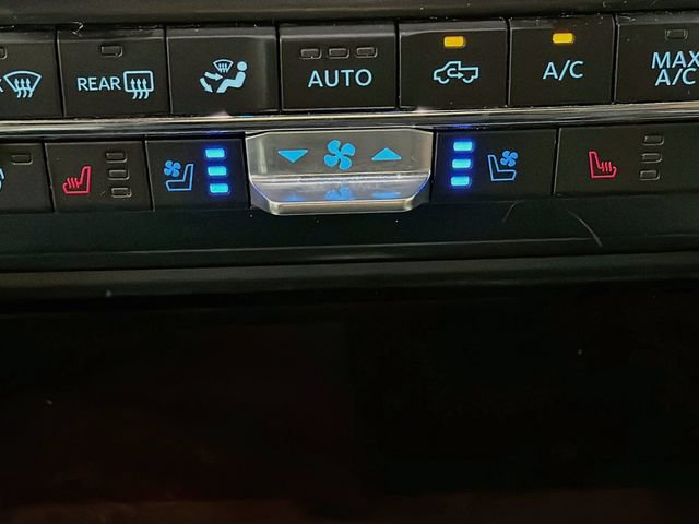 Certified 2024 Ford F250 King Ranch w/ Chrome Package AWD/4WD image 25