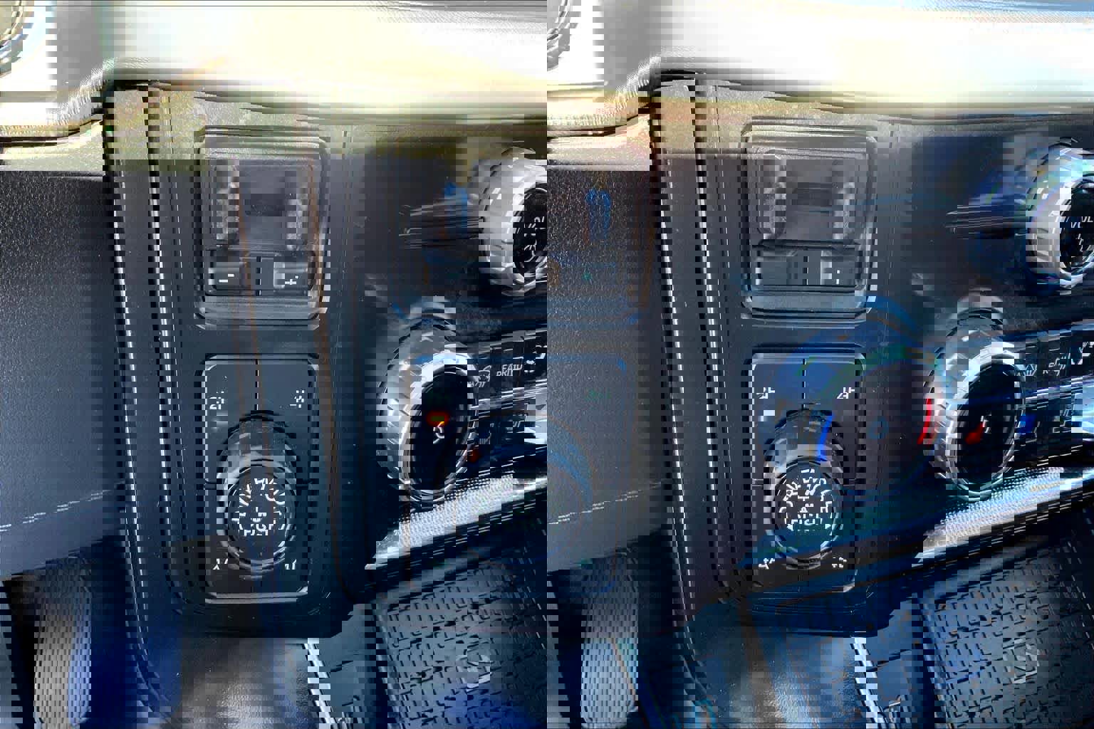 Certified 2023 Ford F150 Raptor image 30